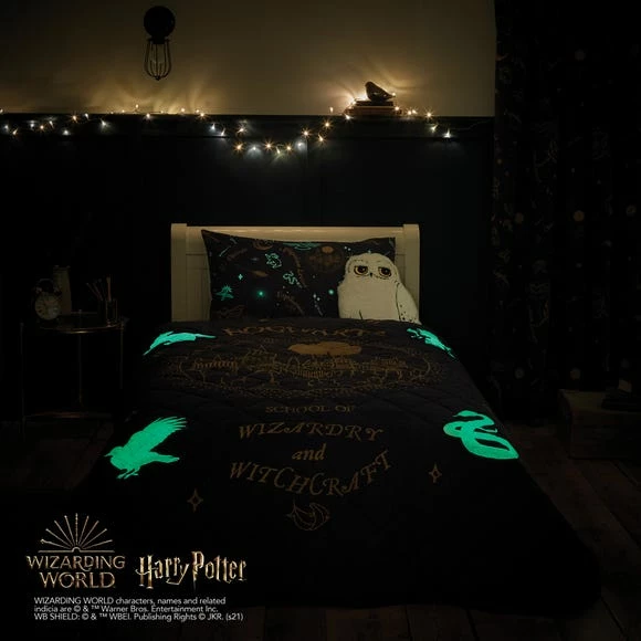 Harry Potter Hogwarts Glow In The Dark Bedspread 4 Harry Potter Hogwarts Glow In The Dark Bedspread - Image 2