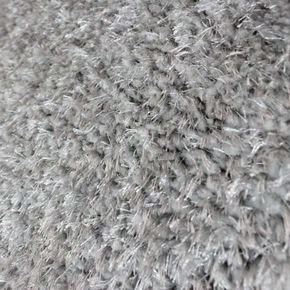 Velvet Rug 5 Velvet Rug - Image 3