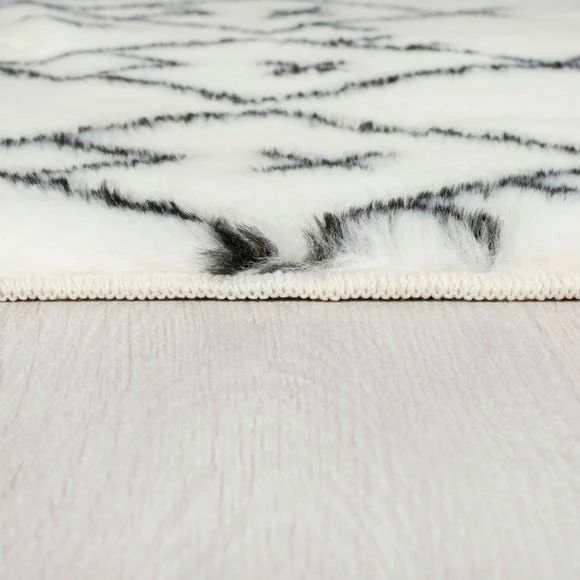 Flair Adil Washable Faux Fur Berber Rug 6 Flair Adil Washable Faux Fur Berber Rug - Image 4